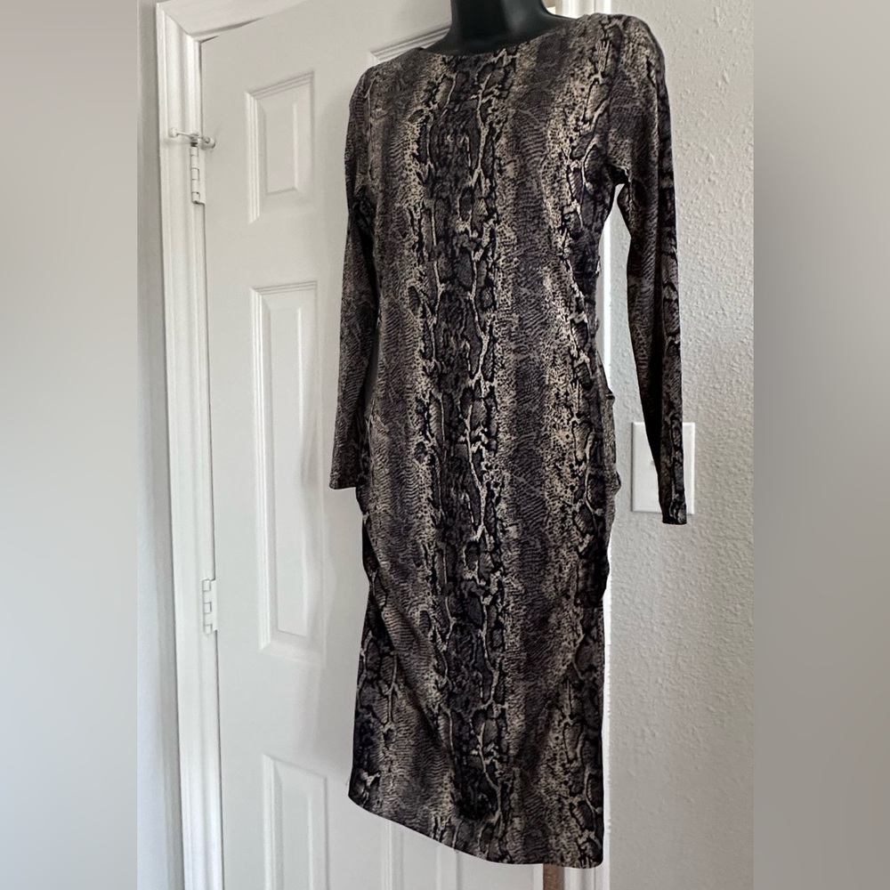 Very nice fit snake dress